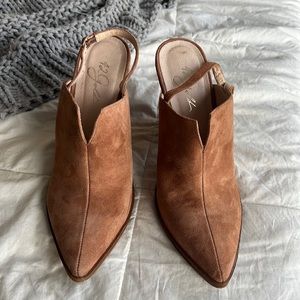 Gently Worn 42 Gold (a Chinese Laundry brand) shoes
